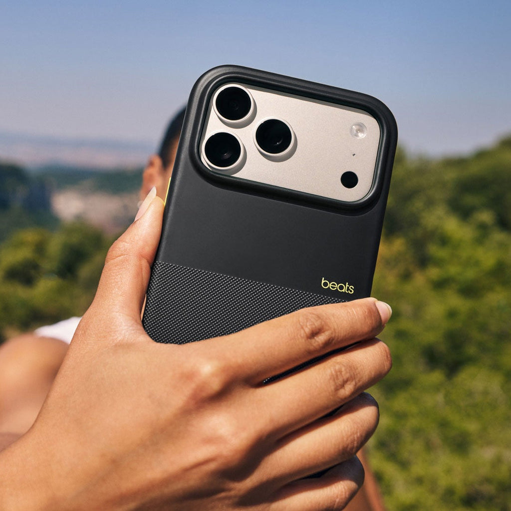 Beats iPhone Rugged Case with MagSafe and Camera Control – Everest Black